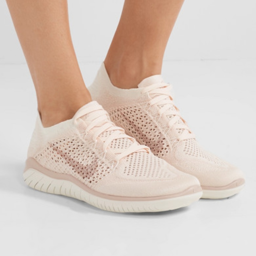 NEW Nike free RN Flyknit Sneakers - Picture 7 of 7